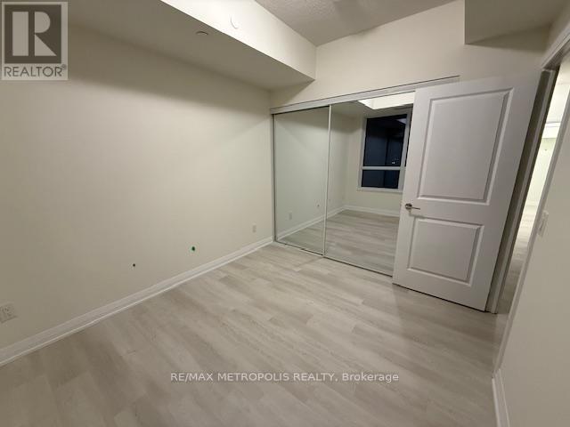 1407 - 3260 Sheppard Avenue E, Toronto, Ontario  M1T 3K3 - Photo 4 - E12469671