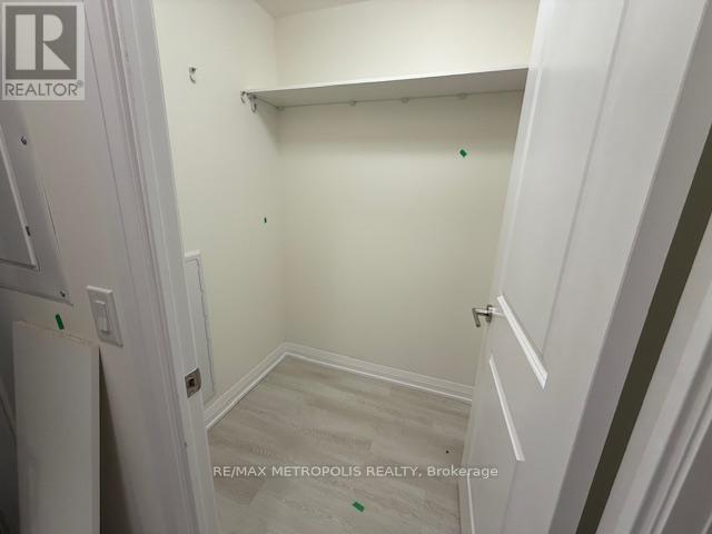 1407 - 3260 Sheppard Avenue E, Toronto, Ontario  M1T 3K3 - Photo 8 - E12469671