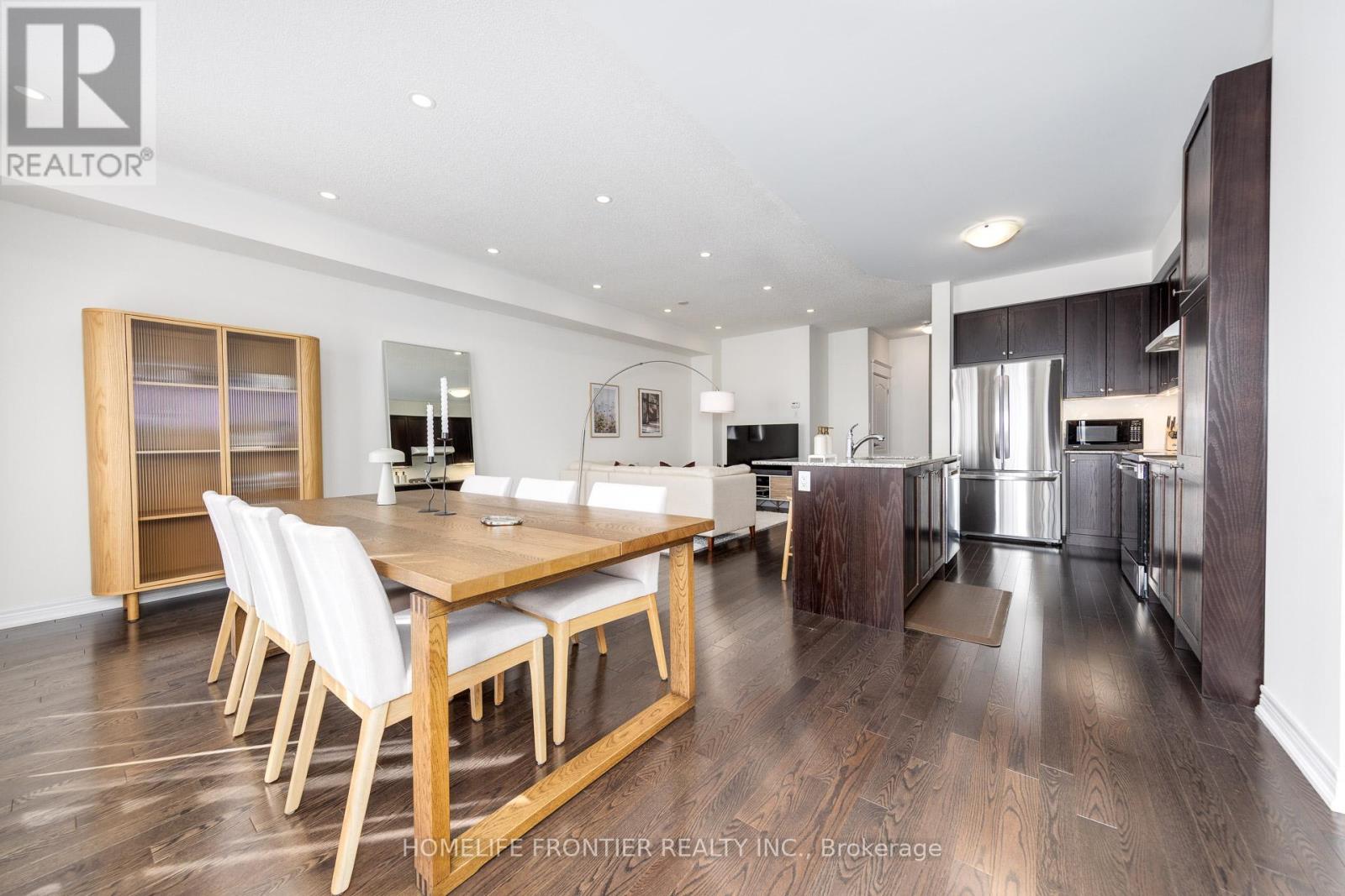 29 Bellflower Lane, Richmond Hill, Ontario  L4E 0E4 - Photo 12 - N12469646