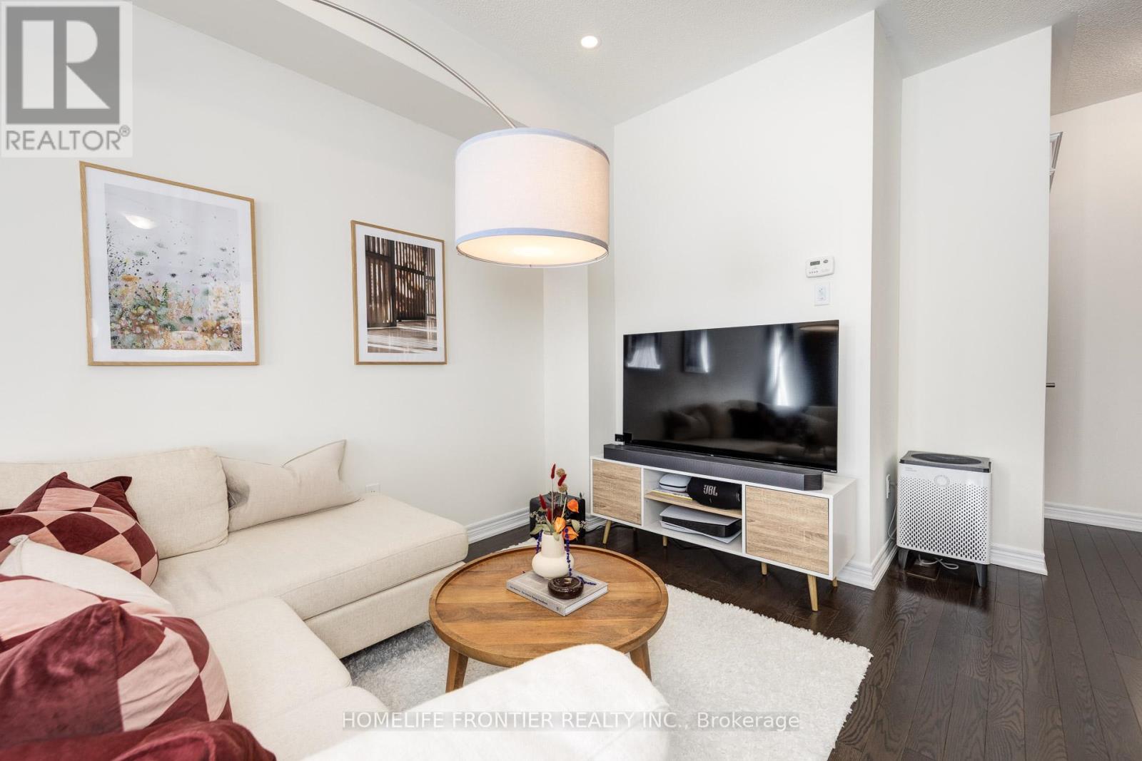 29 Bellflower Lane, Richmond Hill, Ontario  L4E 0E4 - Photo 14 - N12469646