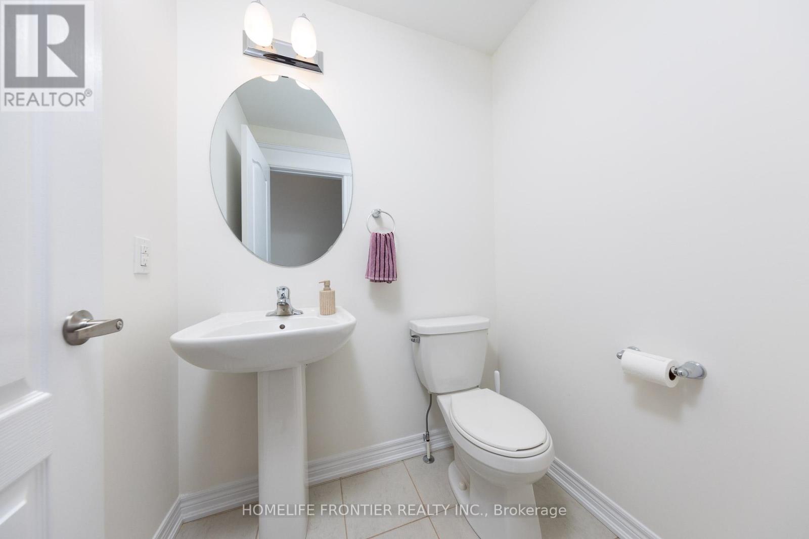 29 Bellflower Lane, Richmond Hill, Ontario  L4E 0E4 - Photo 16 - N12469646