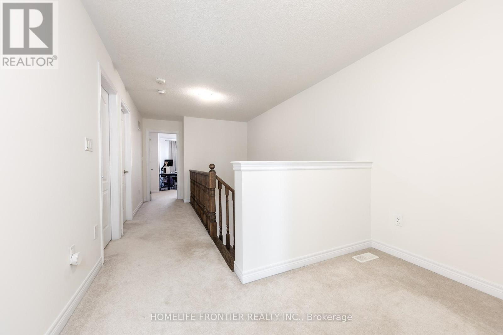 29 Bellflower Lane, Richmond Hill, Ontario  L4E 0E4 - Photo 19 - N12469646
