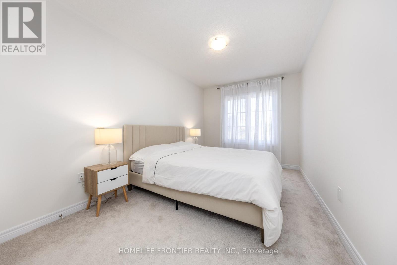 29 Bellflower Lane, Richmond Hill, Ontario  L4E 0E4 - Photo 20 - N12469646