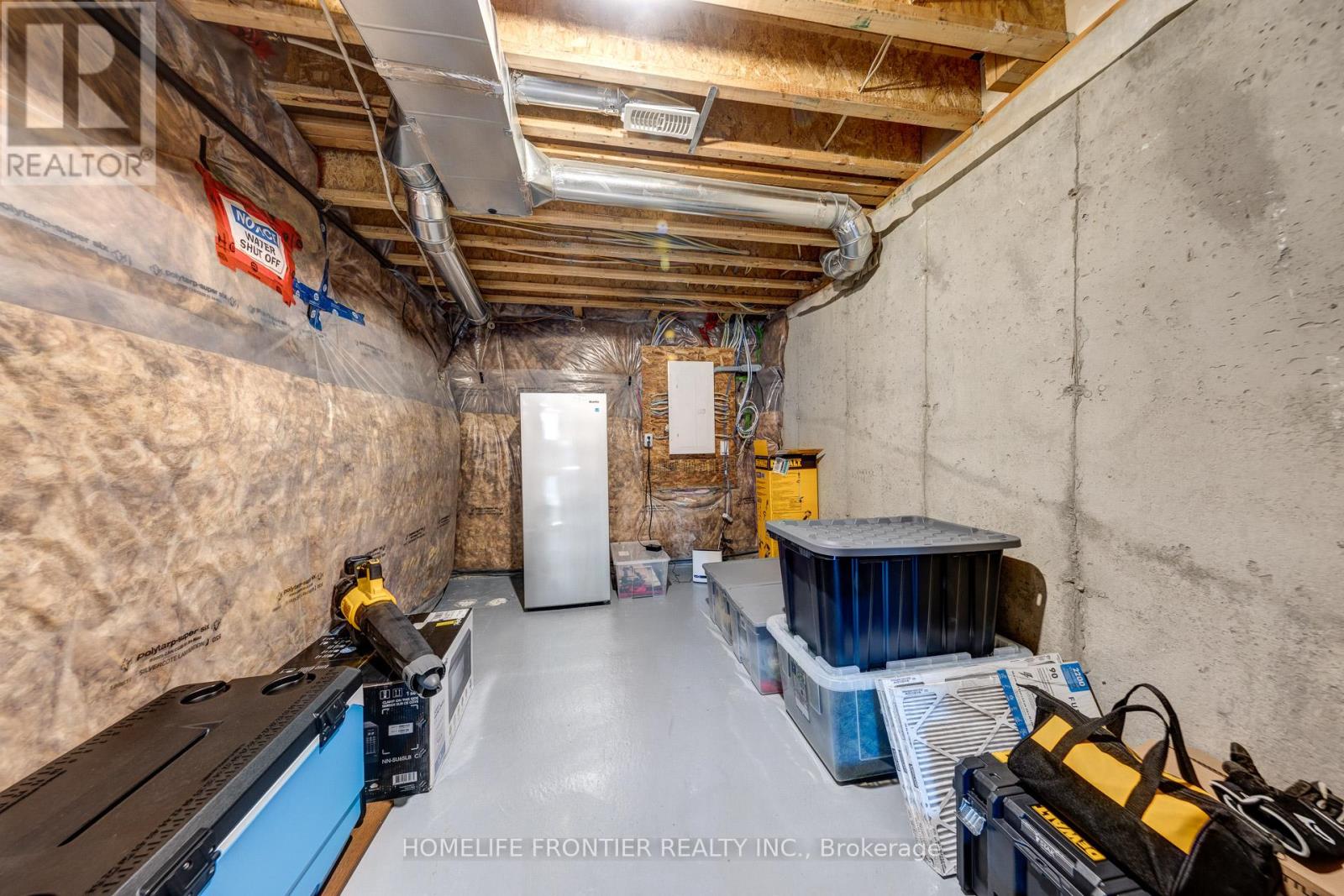 29 Bellflower Lane, Richmond Hill, Ontario  L4E 0E4 - Photo 33 - N12469646