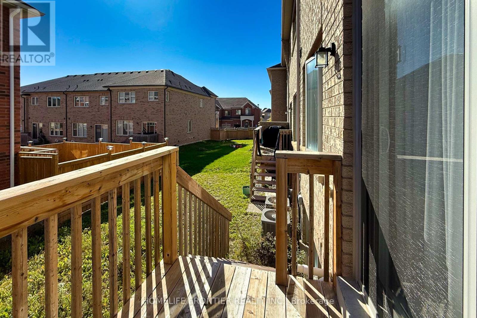 29 Bellflower Lane, Richmond Hill, Ontario  L4E 0E4 - Photo 34 - N12469646