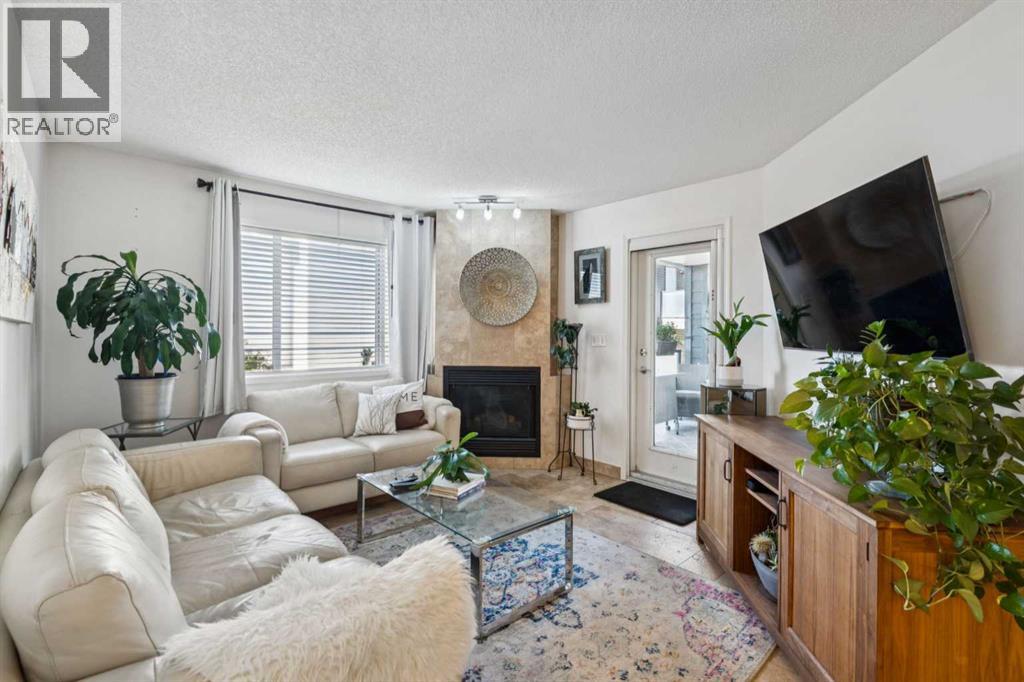 204, 30 Sierra Morena Mews Sw, Calgary, Alberta  T3H 3K7 - Photo 2 - A2264482