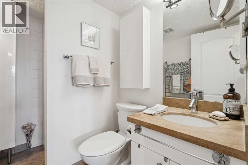 204, 30 Sierra Morena Mews Sw, Calgary, Alberta  T3H 3K7 - Photo 12 - A2264482