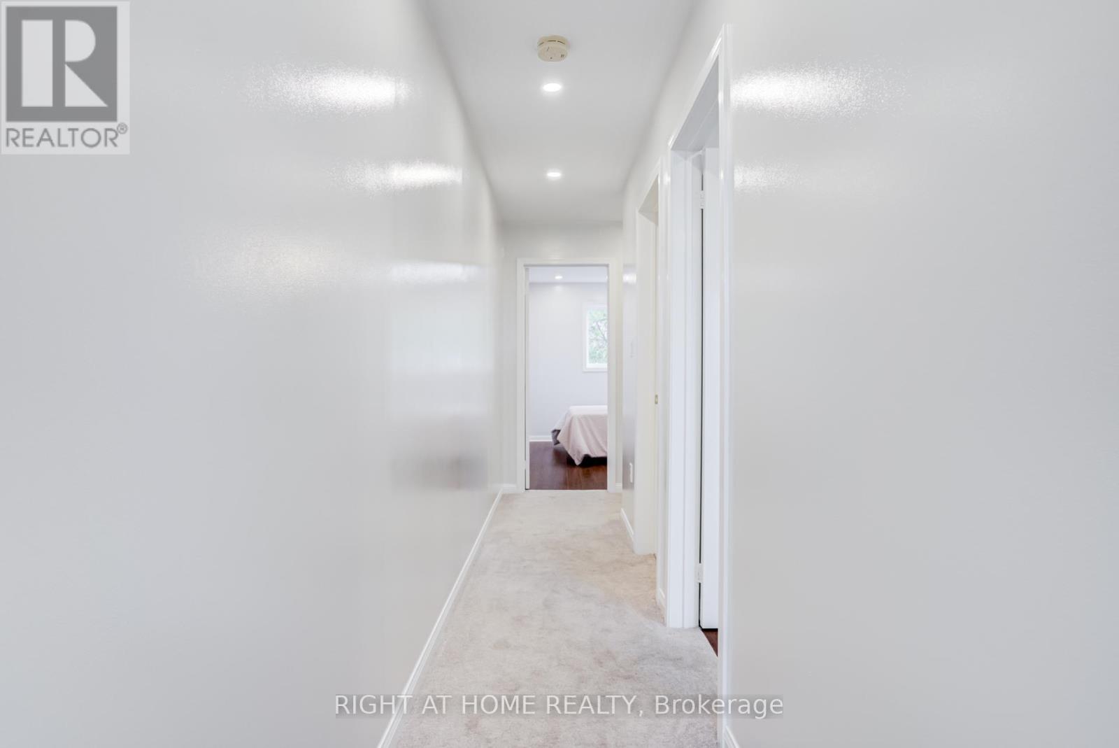 4398 Fairview Street, Burlington, Ontario  L7L 6S8 - Photo 20 - W12469631
