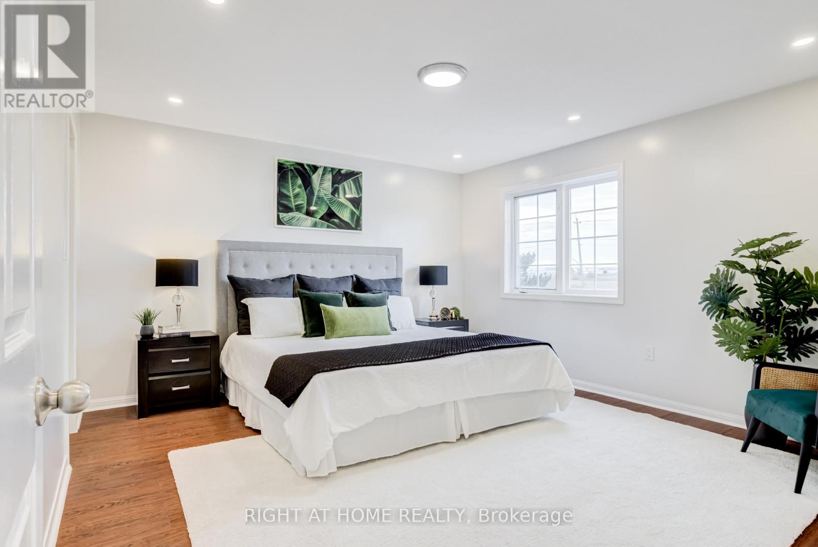 4398 Fairview Street, Burlington, Ontario  L7L 6S8 - Photo 22 - W12469631