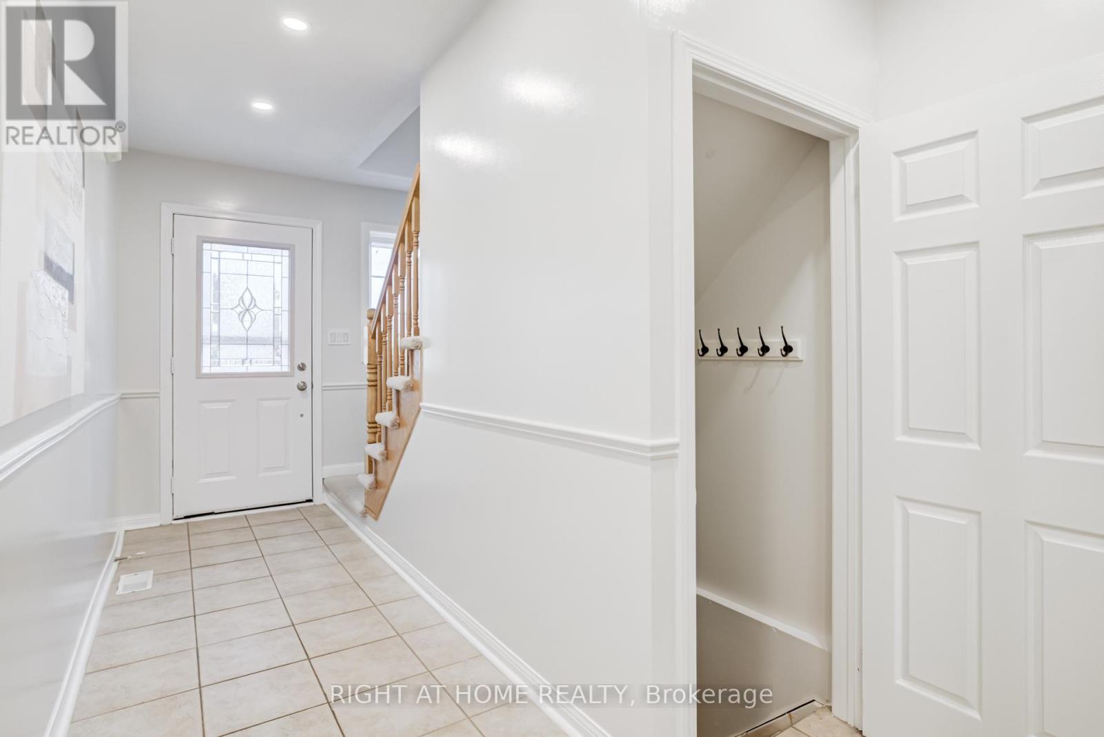 4398 Fairview Street, Burlington, Ontario  L7L 6S8 - Photo 32 - W12469631