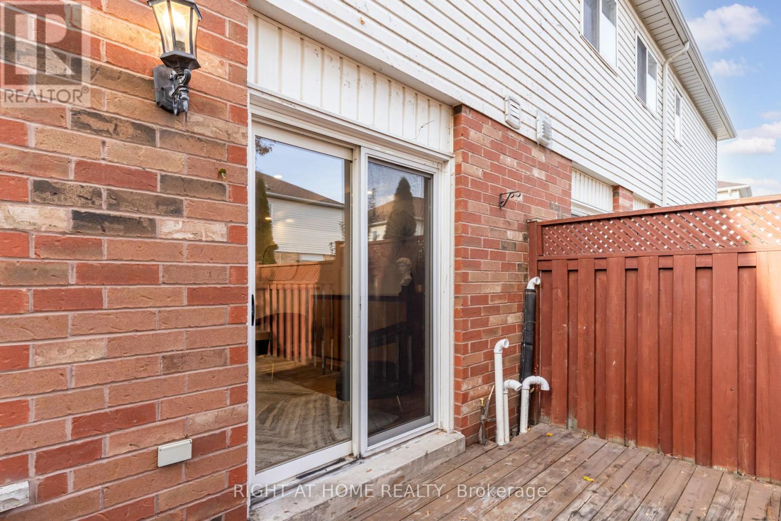4398 Fairview Street, Burlington, Ontario  L7L 6S8 - Photo 39 - W12469631