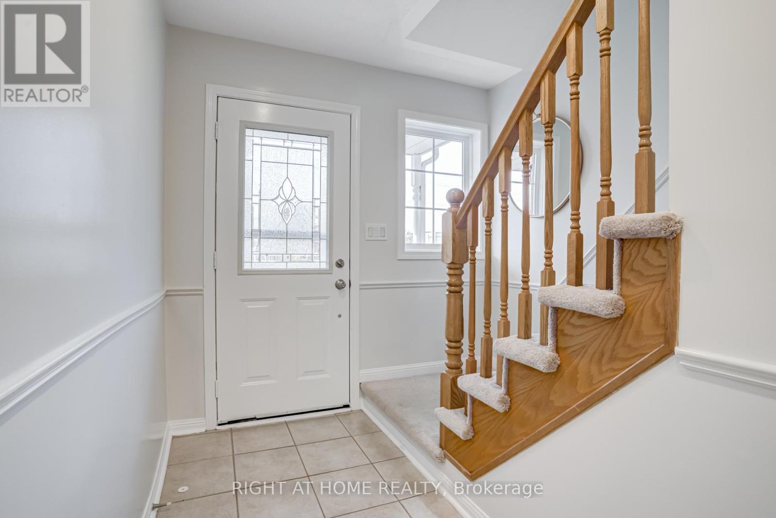 4398 Fairview Street, Burlington, Ontario  L7L 6S8 - Photo 4 - W12469631