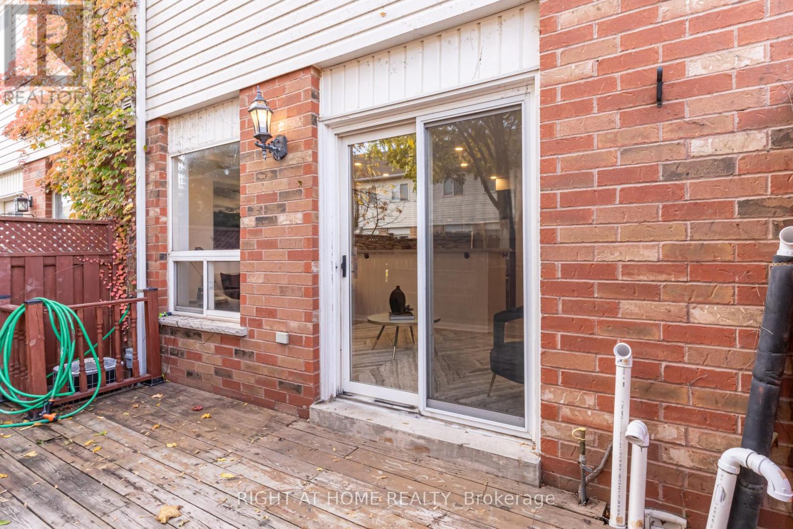 4398 Fairview Street, Burlington, Ontario  L7L 6S8 - Photo 40 - W12469631
