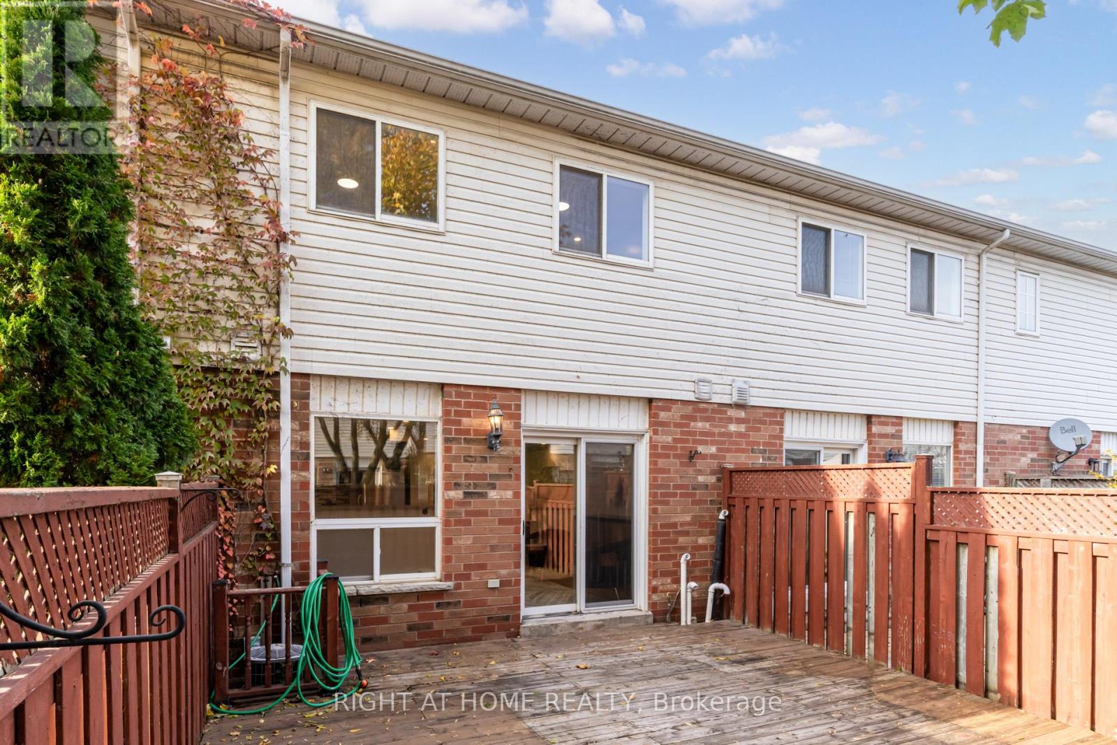 4398 Fairview Street, Burlington, Ontario  L7L 6S8 - Photo 43 - W12469631
