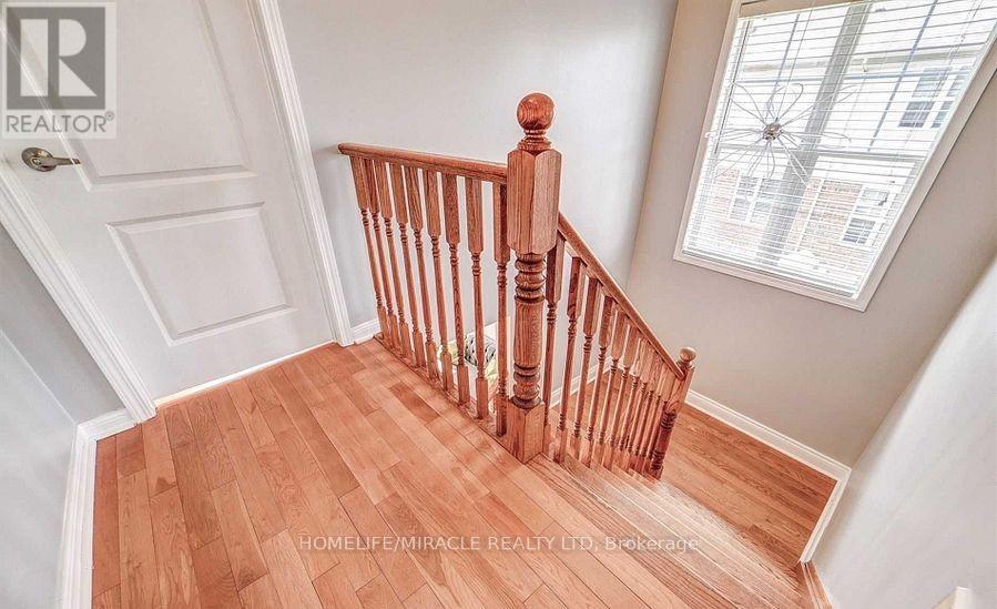 38 - 5980 Whitehorn Avenue, Mississauga, Ontario  L5A 5X2 - Photo 12 - W12469652