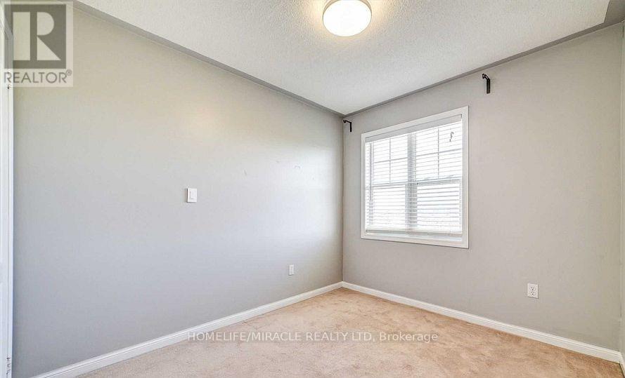 38 - 5980 Whitehorn Avenue, Mississauga, Ontario  L5A 5X2 - Photo 17 - W12469652