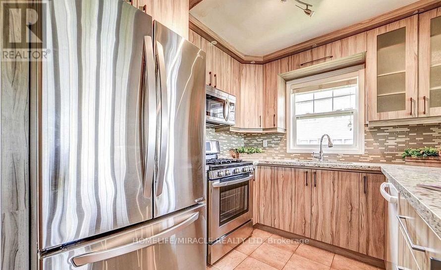 38 - 5980 Whitehorn Avenue, Mississauga, Ontario  L5A 5X2 - Photo 8 - W12469652