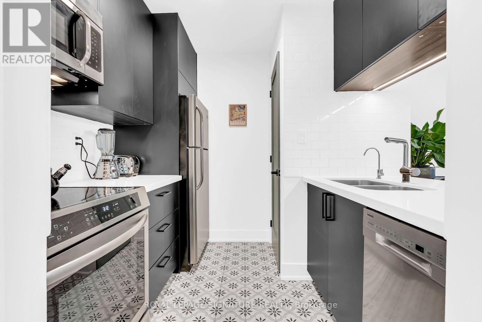 155 - 24 Southport Street, Toronto, Ontario  M6S 4Z1 - Photo 15 - W12469653