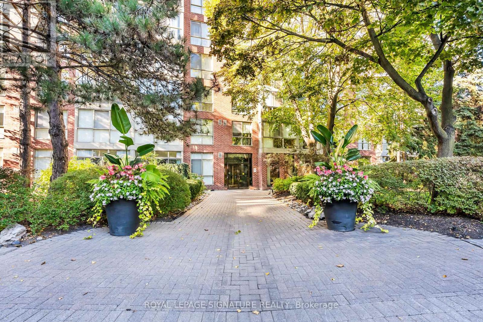 155 - 24 Southport Street, Toronto, Ontario  M6S 4Z1 - Photo 5 - W12469653