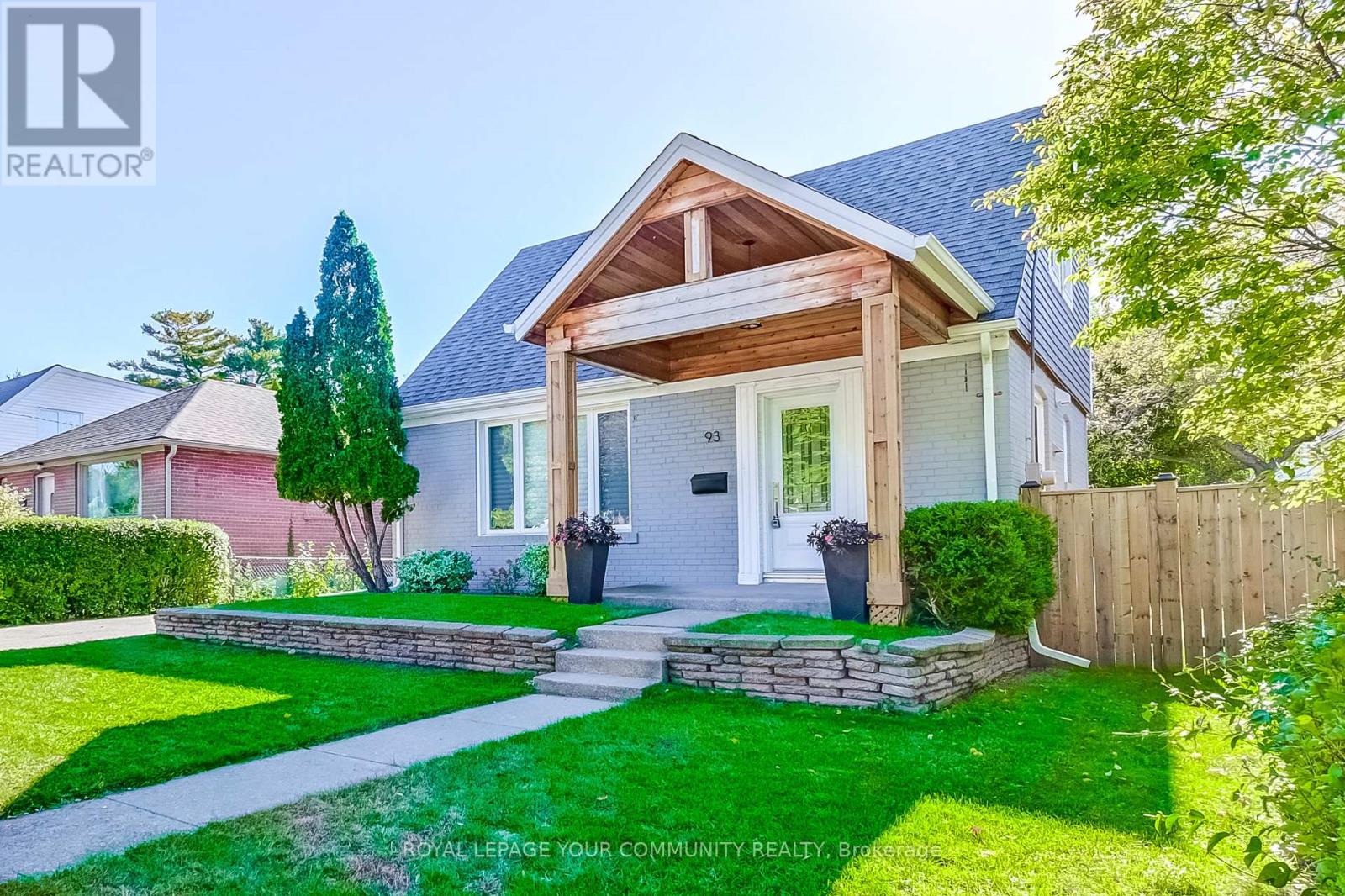 93 Gair Drive, Toronto, Ontario  M8W 4P9 - Photo 2 - W12469667
