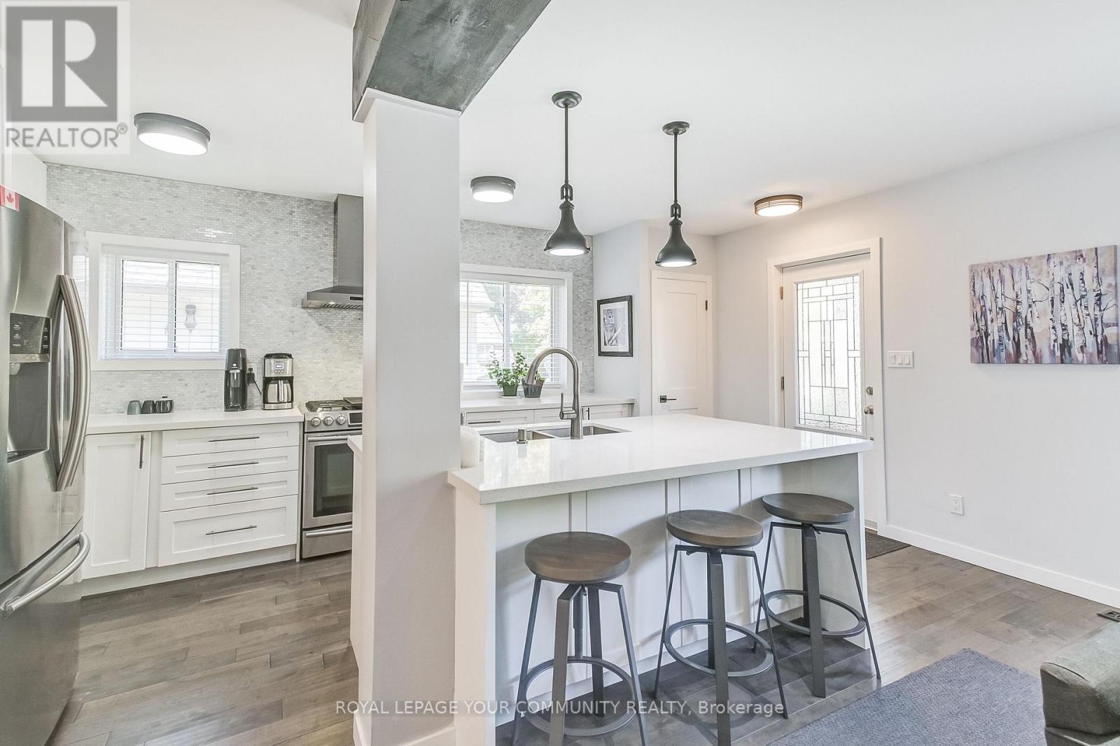93 Gair Drive, Toronto, Ontario  M8W 4P9 - Photo 21 - W12469667