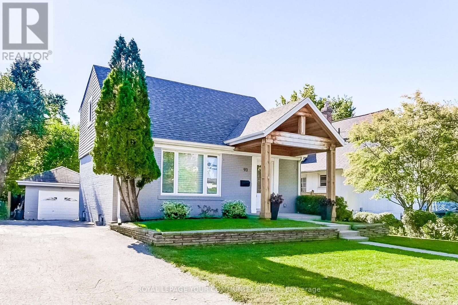 93 Gair Drive, Toronto, Ontario  M8W 4P9 - Photo 3 - W12469667