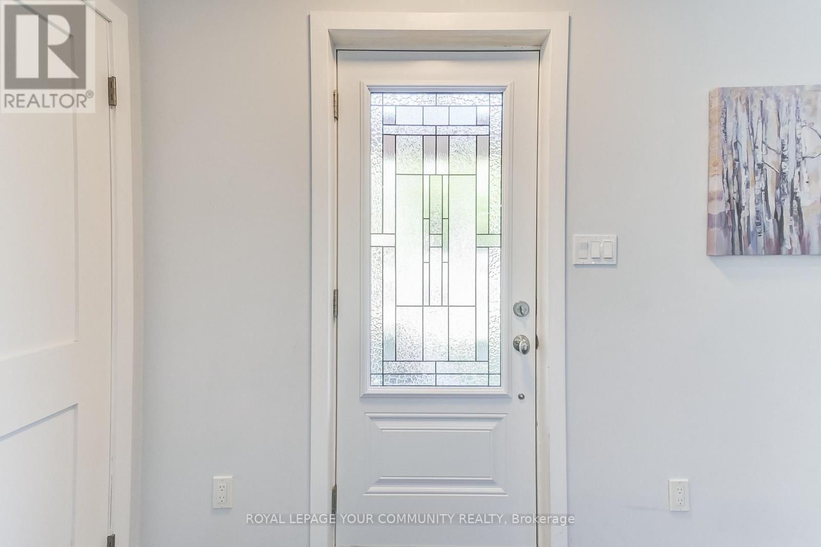 93 Gair Drive, Toronto, Ontario  M8W 4P9 - Photo 5 - W12469667