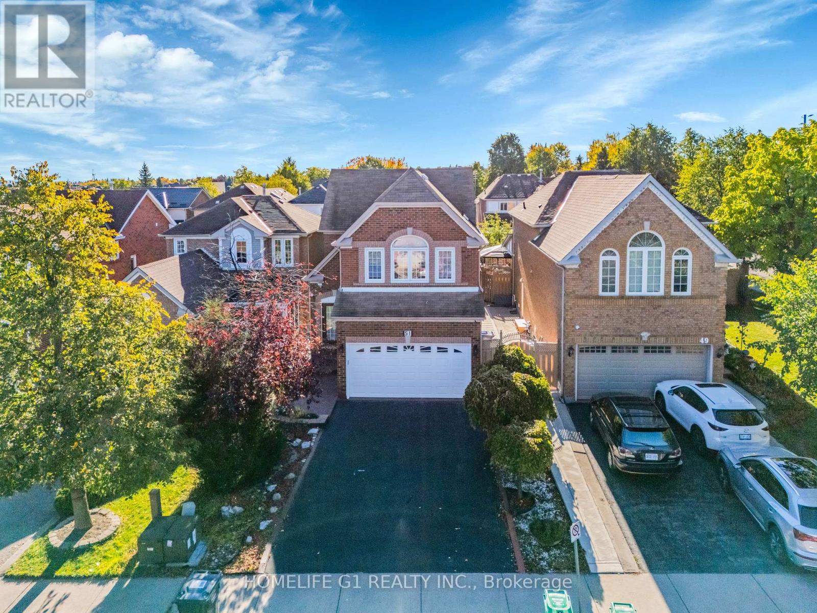 51 Rocky Mountain Crescent, Brampton, Ontario  L6R 1E7 - Photo 2 - W12469670