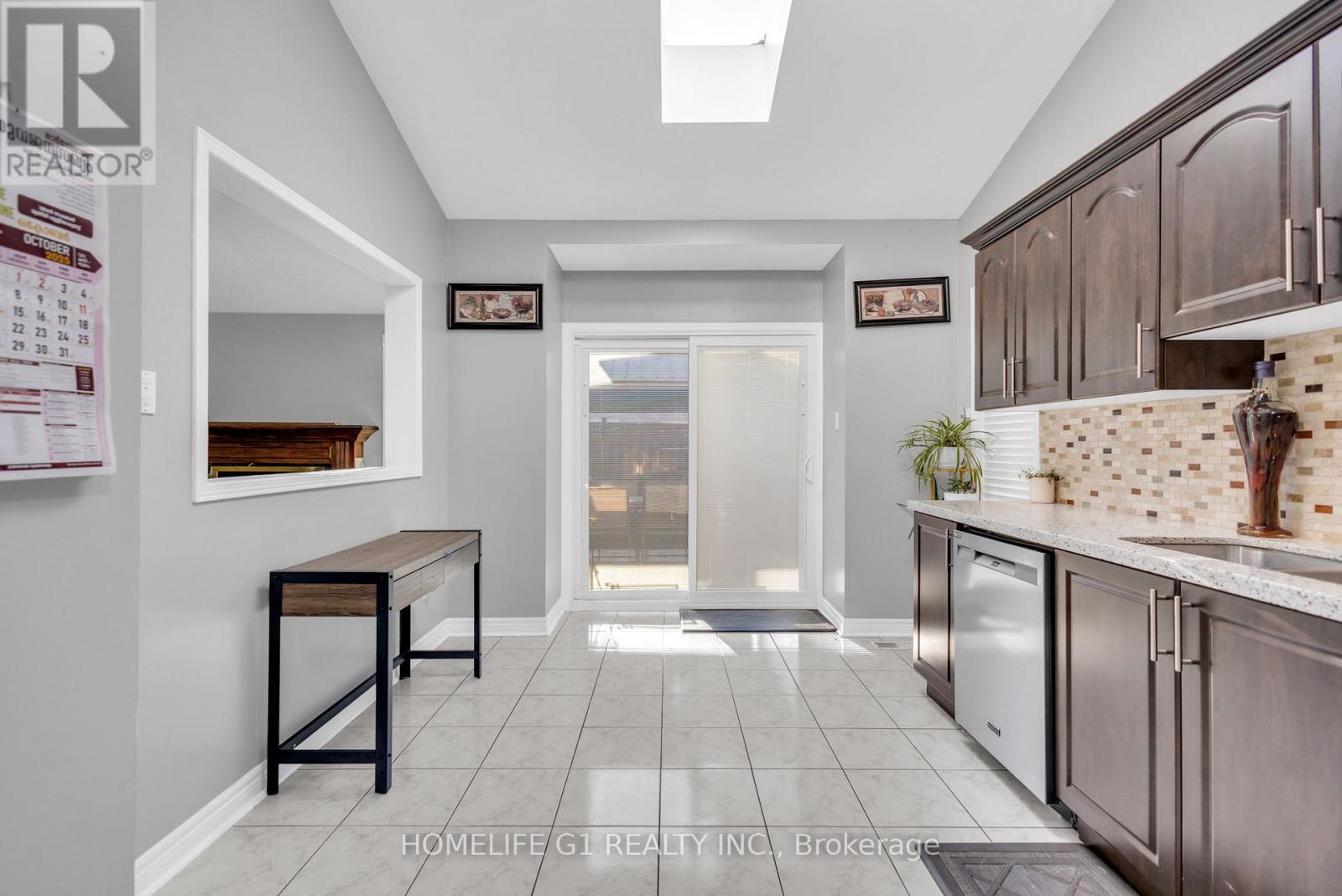51 Rocky Mountain Crescent, Brampton, Ontario  L6R 1E7 - Photo 20 - W12469670
