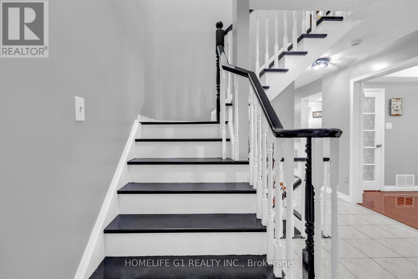 51 Rocky Mountain Crescent, Brampton, Ontario  L6R 1E7 - Photo 21 - W12469670