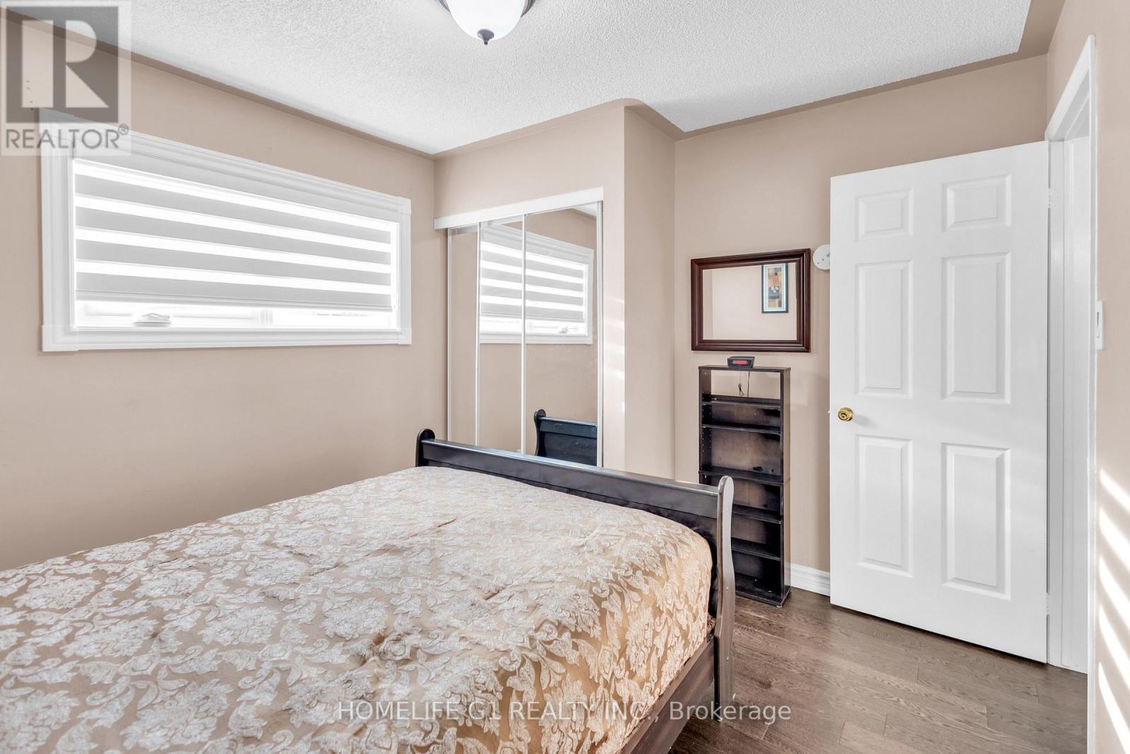 51 Rocky Mountain Crescent, Brampton, Ontario  L6R 1E7 - Photo 23 - W12469670