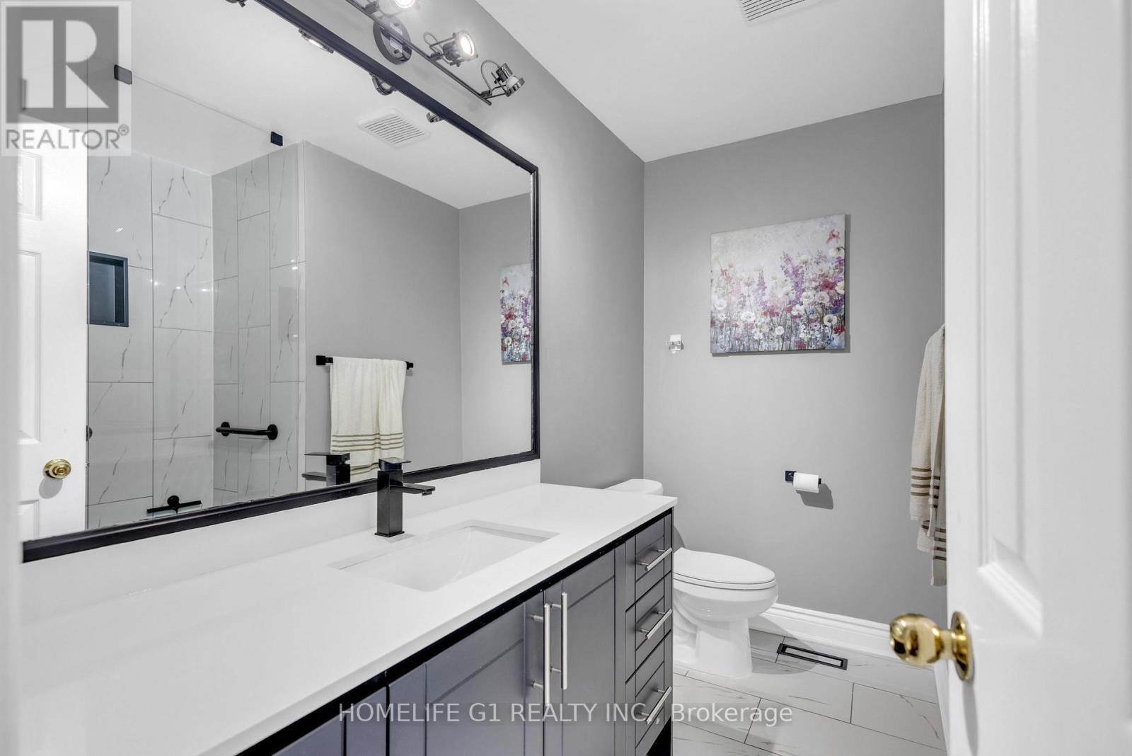 51 Rocky Mountain Crescent, Brampton, Ontario  L6R 1E7 - Photo 28 - W12469670