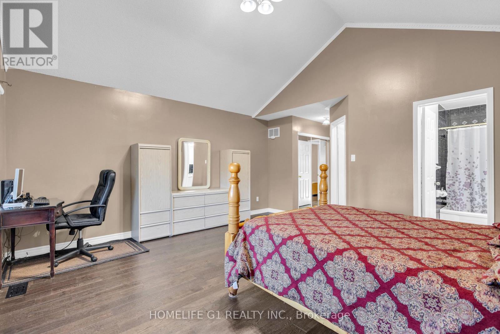 51 Rocky Mountain Crescent, Brampton, Ontario  L6R 1E7 - Photo 31 - W12469670
