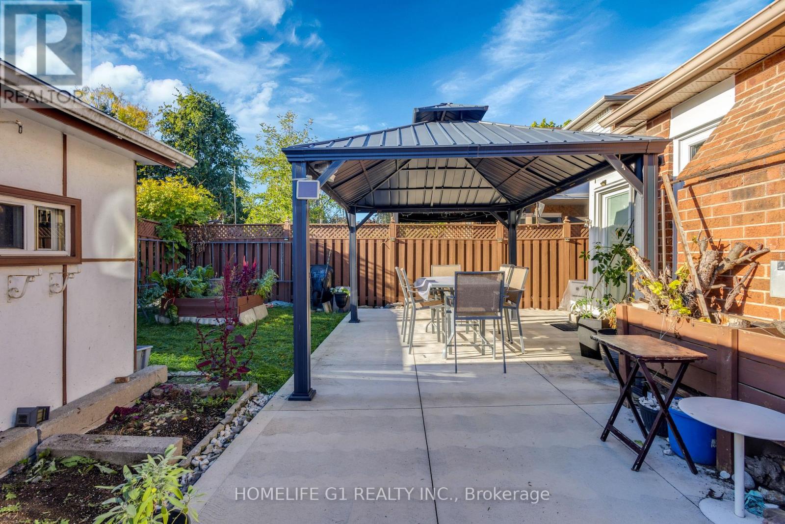 51 Rocky Mountain Crescent, Brampton, Ontario  L6R 1E7 - Photo 43 - W12469670