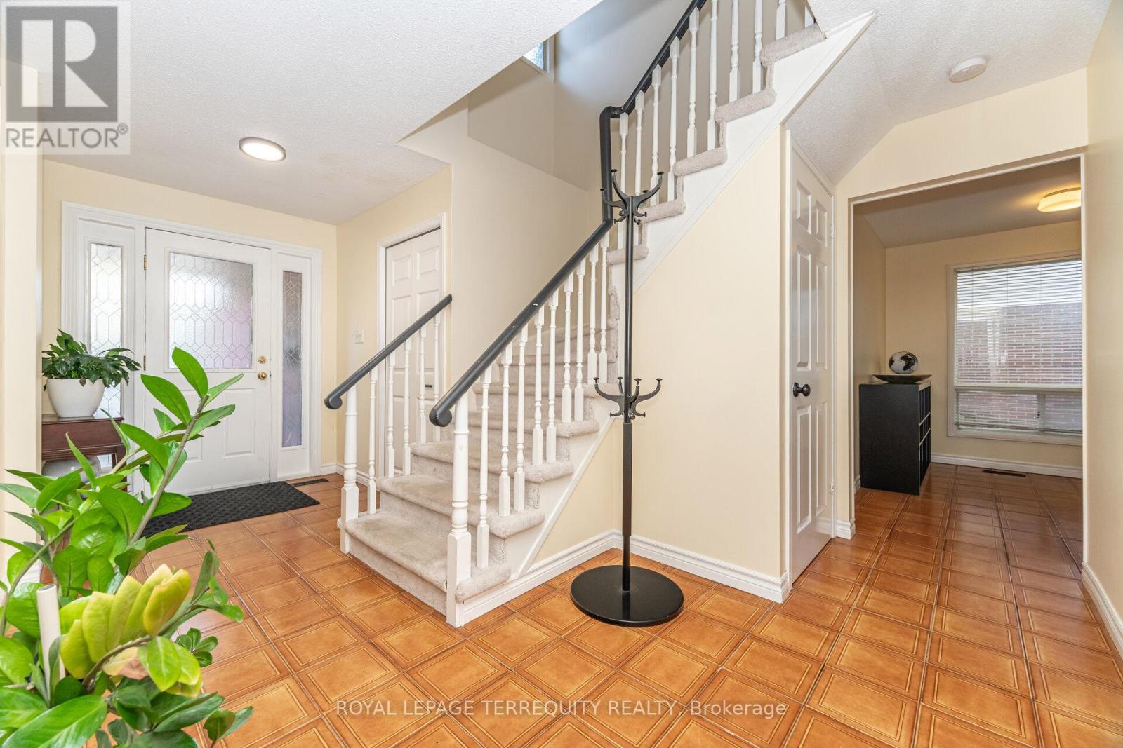 4085 Wheelwright Crescent, Mississauga, Ontario  L5L 2X3 - Photo 19 - W12469673