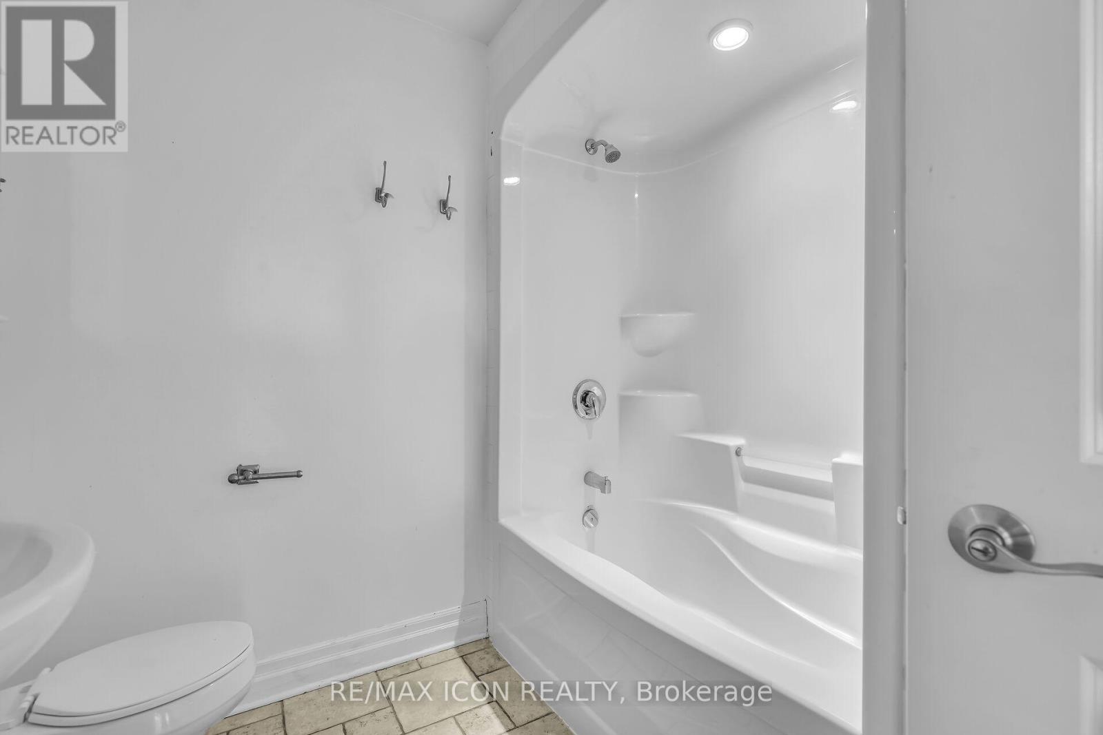 1734 Tigerlily Road, London South, Ontario  N6K 0A3 - Photo 36 - X12469682