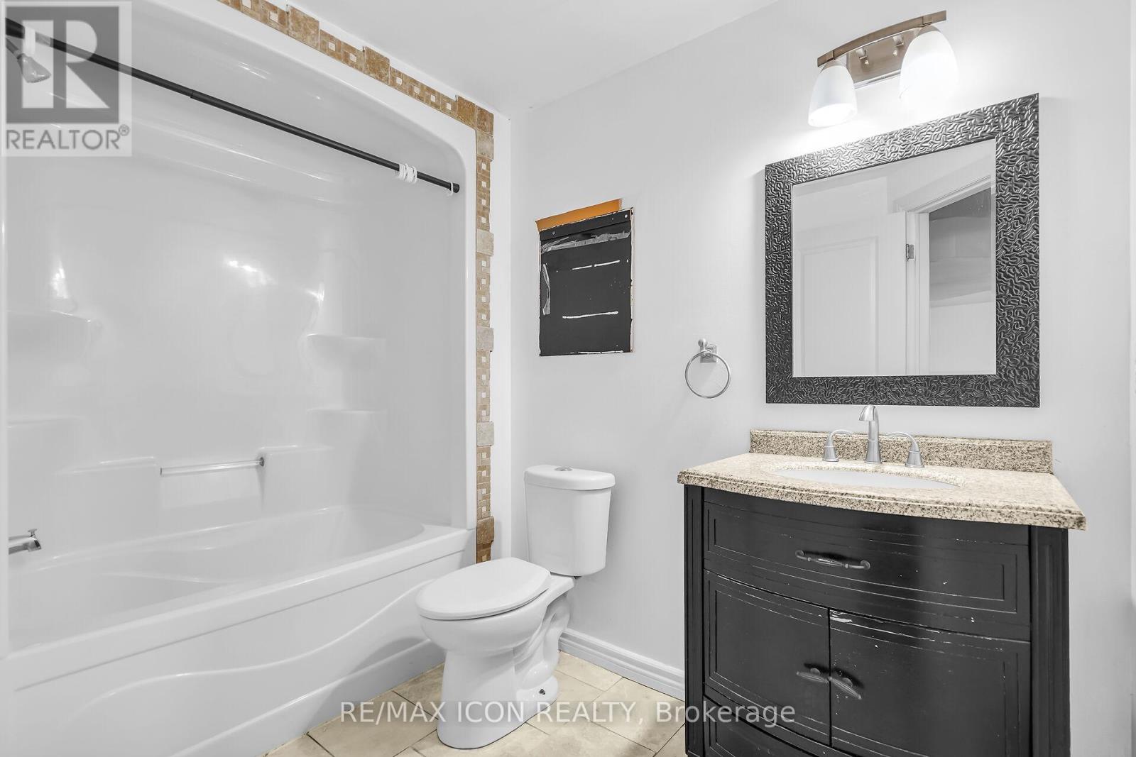 1734 Tigerlily Road, London South, Ontario  N6K 0A3 - Photo 41 - X12469682