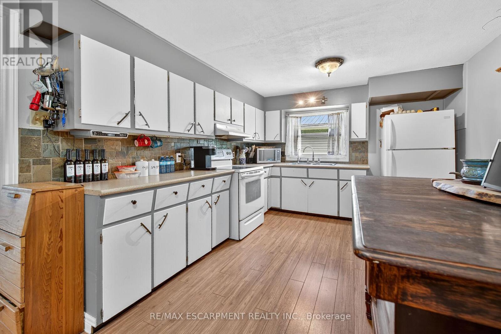 46 Nature Line, Haldimand, Ontario  N0A 1K0 - Photo 11 - X12469661
