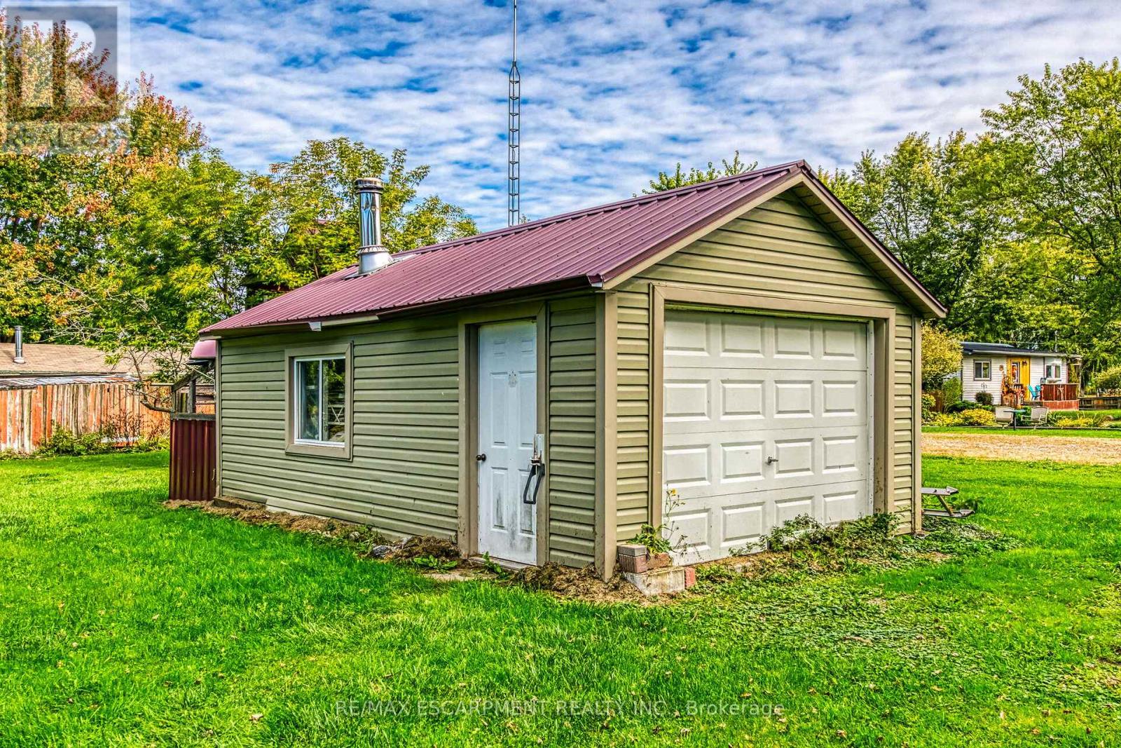 46 Nature Line, Haldimand, Ontario  N0A 1K0 - Photo 36 - X12469661