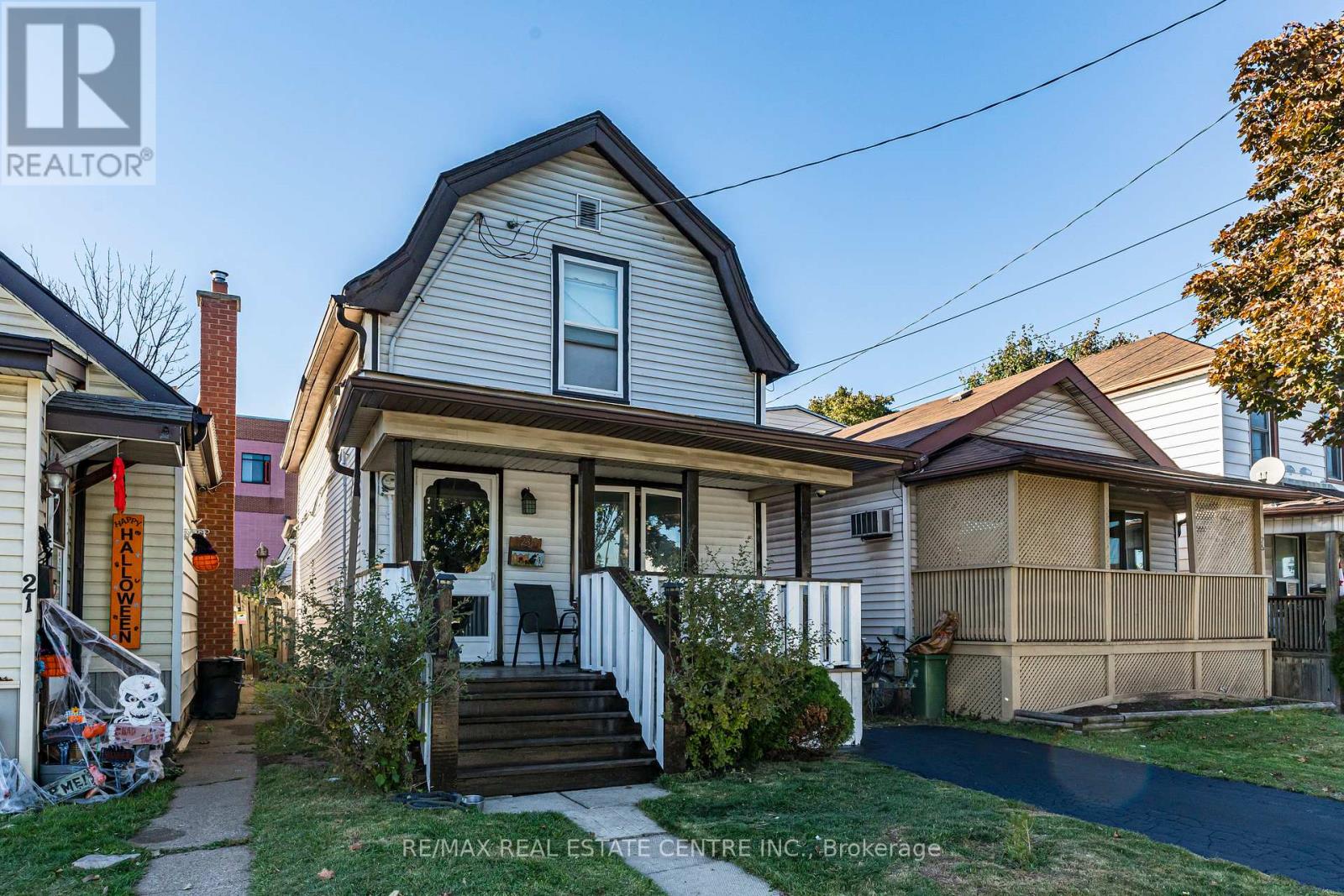23 Frederick Avenue, Hamilton, Ontario  L8H 4K1 - Photo 2 - X12469672