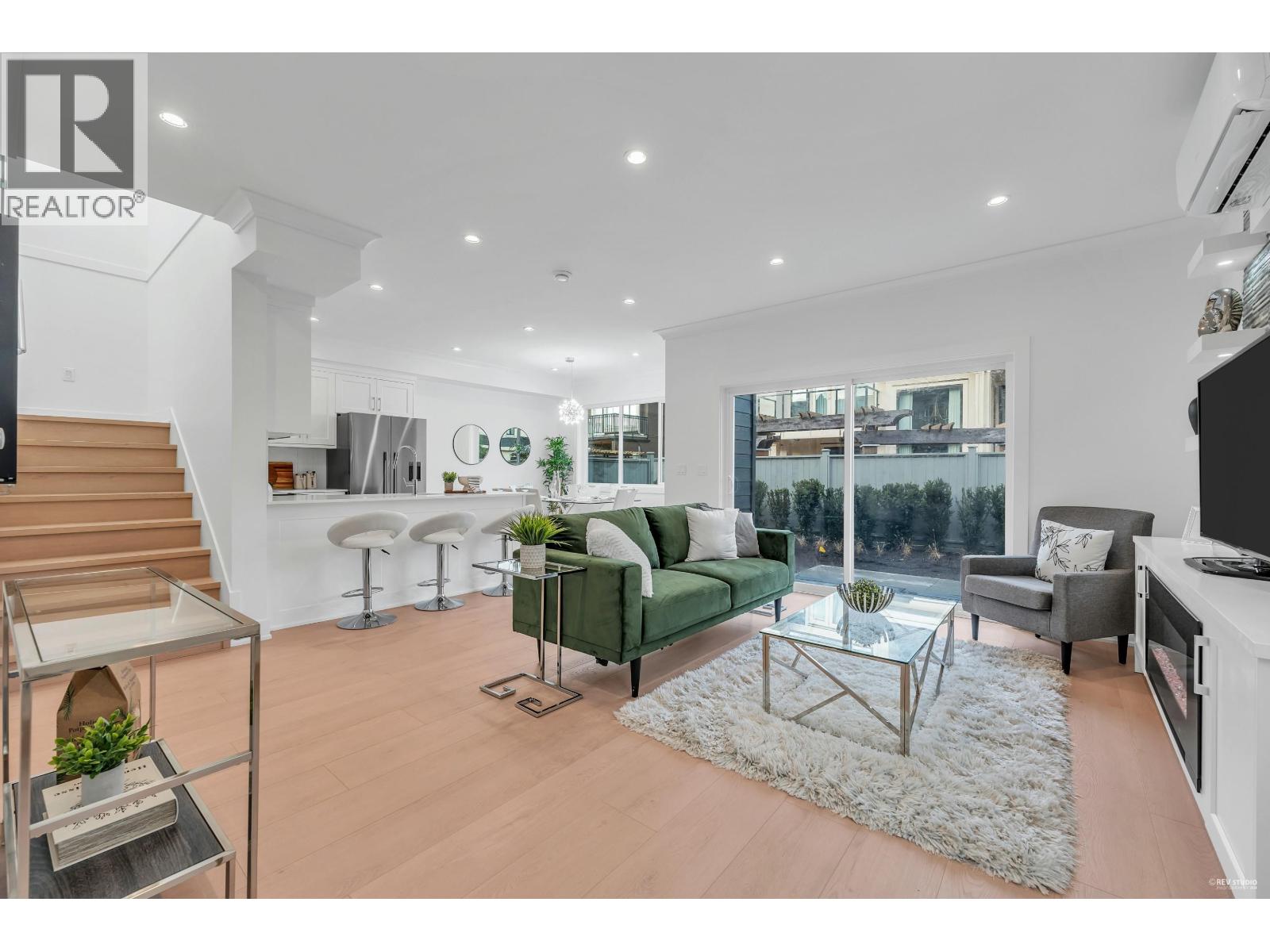105 8233 WILLIAMS ROAD, Richmond, British Columbia