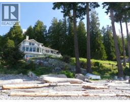 6437 SUNSHINE COAST HIGHWAY, Sechelt, British Columbia