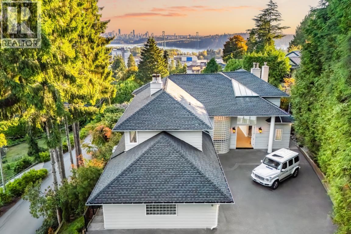 816 Anderson Crescent, West Vancouver, British Columbia  V7T 1S7 - Photo 2 - R3059750