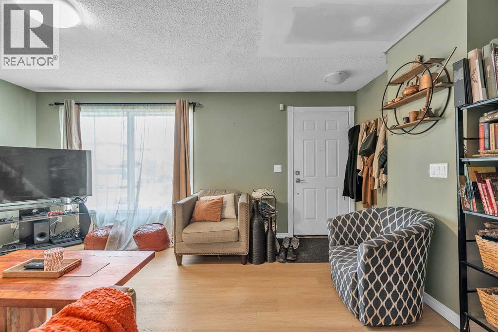 232 Abadan Place Ne, Calgary, Alberta  T2A 6S9 - Photo 5 - A2265346