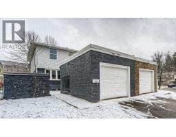 152 OVERLEA Drive, Kitchener, Ontario