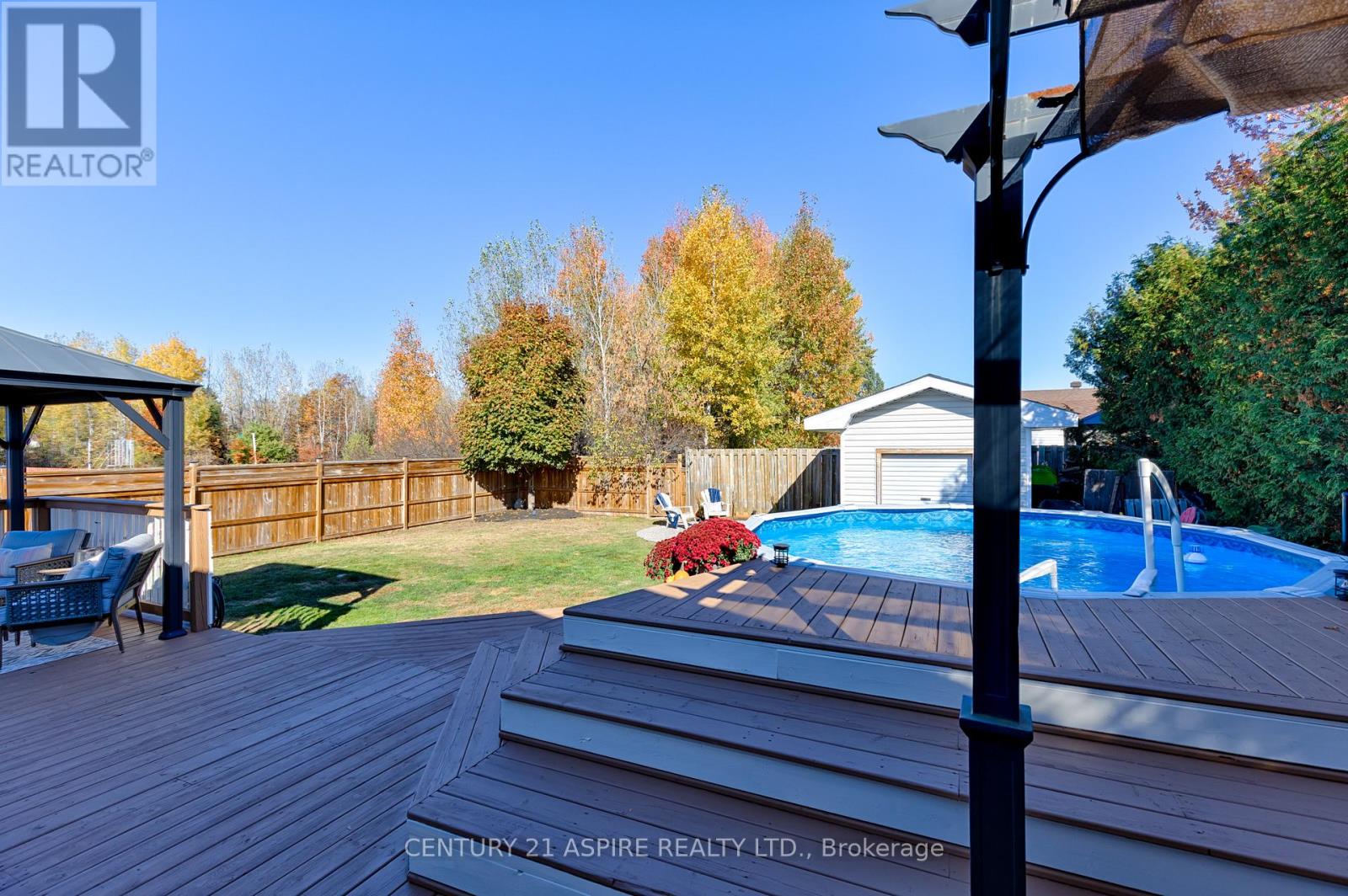 20 John Street, Petawawa, Ontario  K8H 1S4 - Photo 31 - X12469707