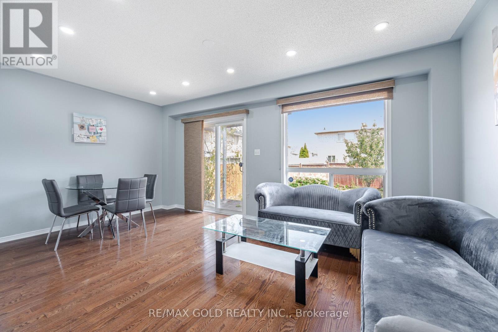 4 Vauxhall Crescent, Brampton, Ontario  L7A 3A3 - Photo 15 - W12469679
