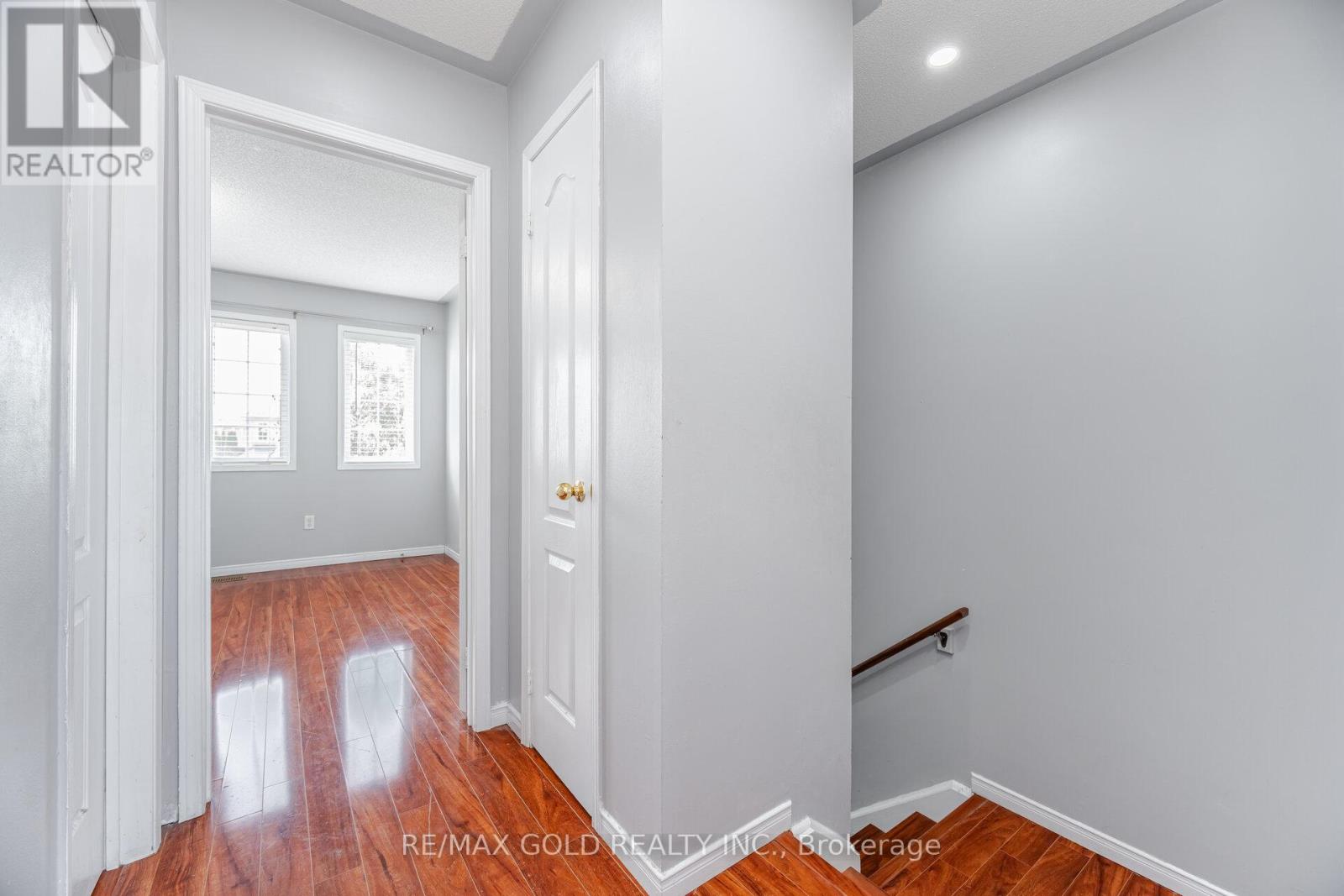 4 Vauxhall Crescent, Brampton, Ontario  L7A 3A3 - Photo 25 - W12469679