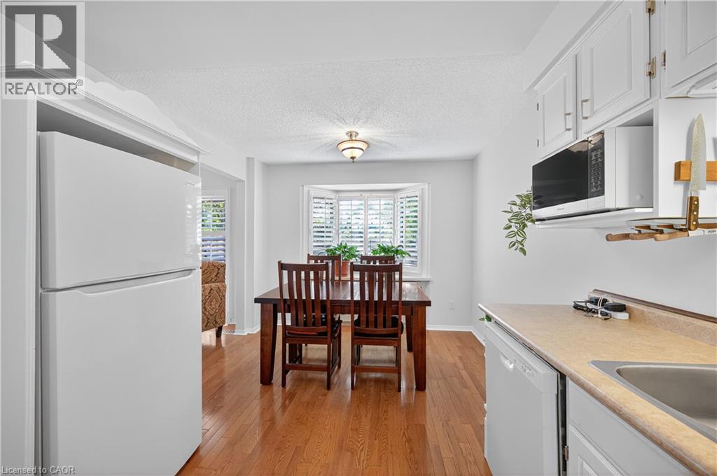 1011 White Oak Drive Unit# 20, Burlington, Ontario  L7T 2L3 - Photo 9 - 40780127
