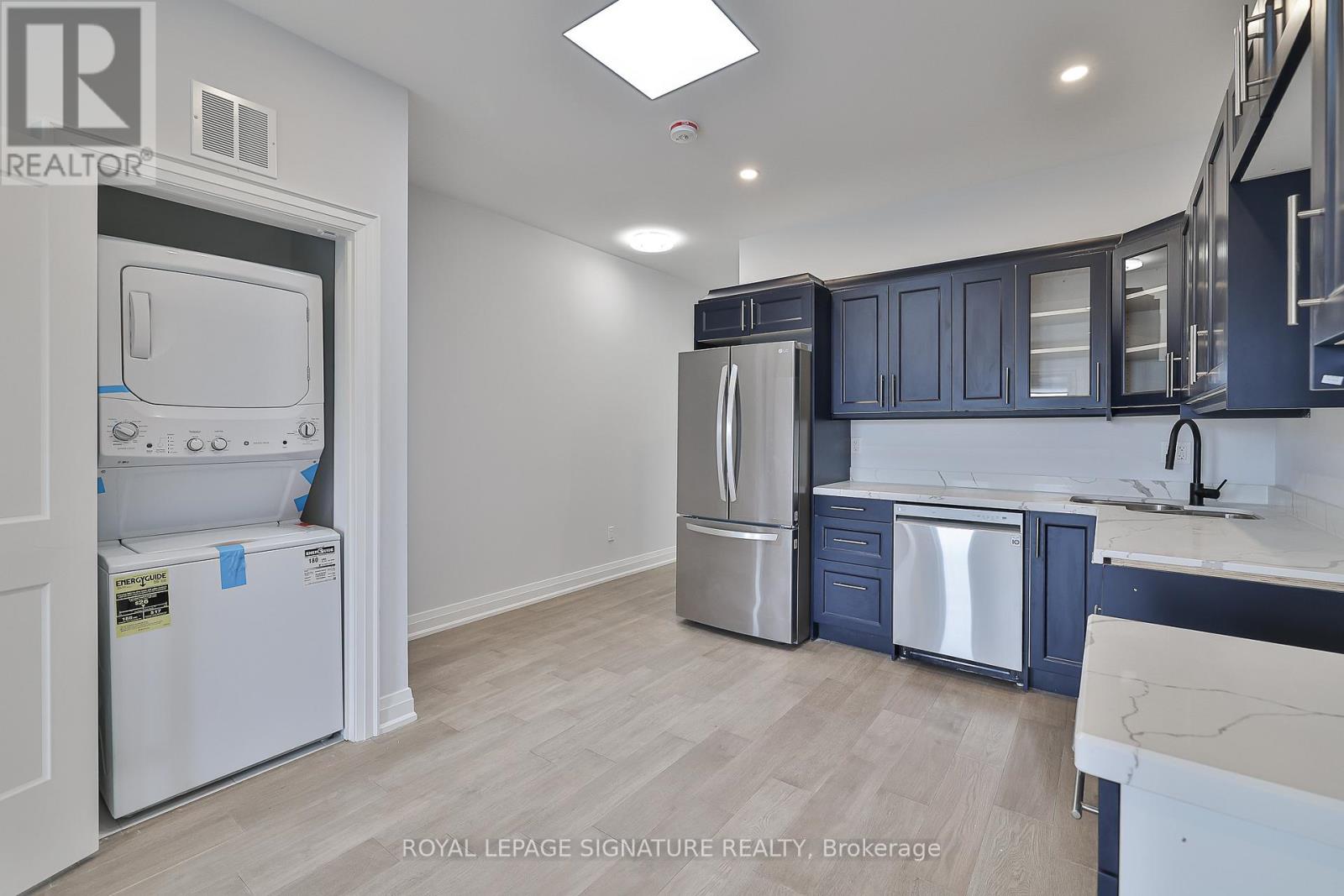 Third - 60 Belvidere Avenue, Toronto, Ontario  M6C 1P6 - Photo 4 - C12469275